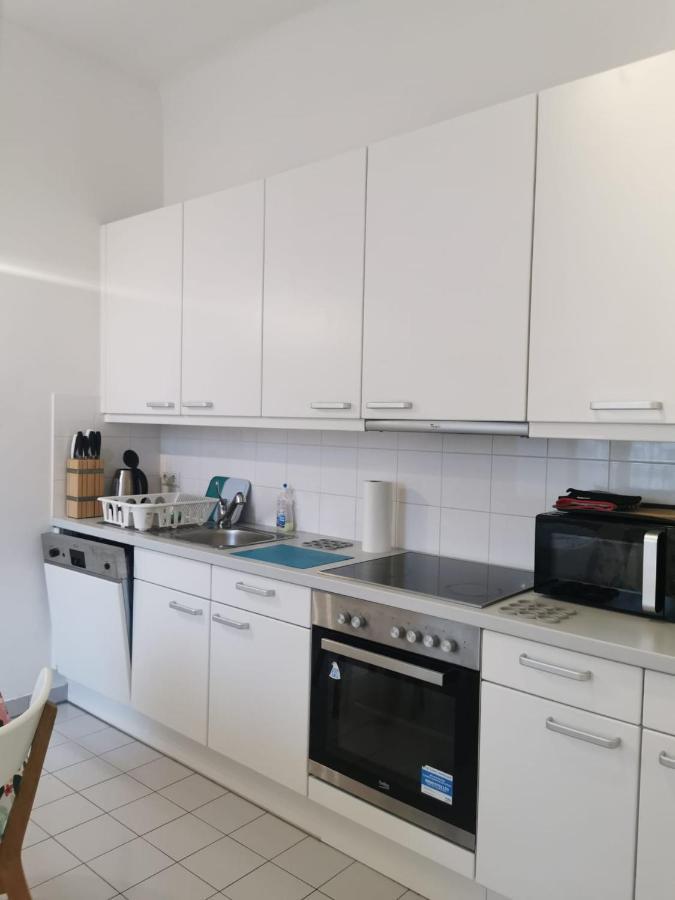 Central Mariahilfer Apartment 4 Min To The City Shopping Center And Schoenbrunn Palace เวียนนา ภายนอก รูปภาพ