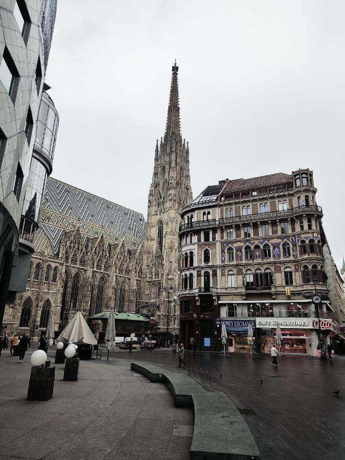 Central Mariahilfer Apartment 4 Min To The City Shopping Center And Schoenbrunn Palace เวียนนา ภายนอก รูปภาพ